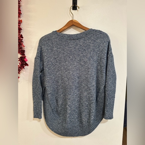 Sundance Valeria Women’s Sweater Small Round Hem Side Slit Vented Pullover Blue - Picture 7 of 10